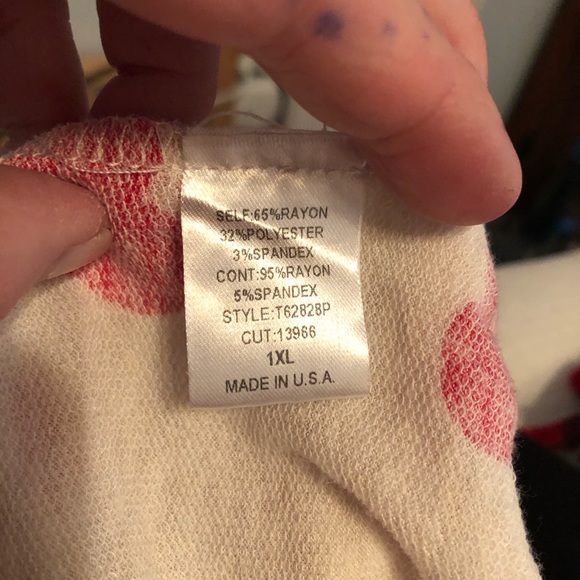 Oddy Valentine’s heart top - Picture 3 of 3